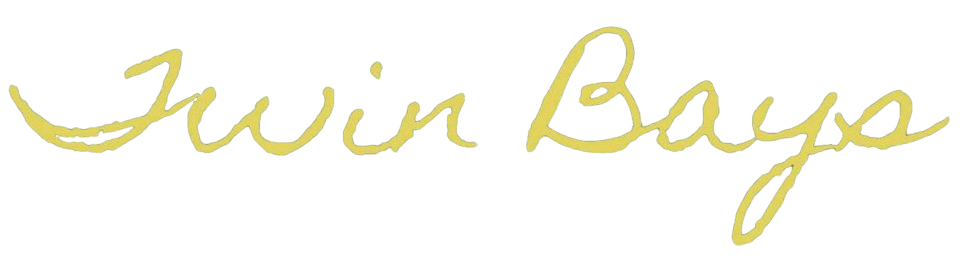 Twin Bays Wine logo